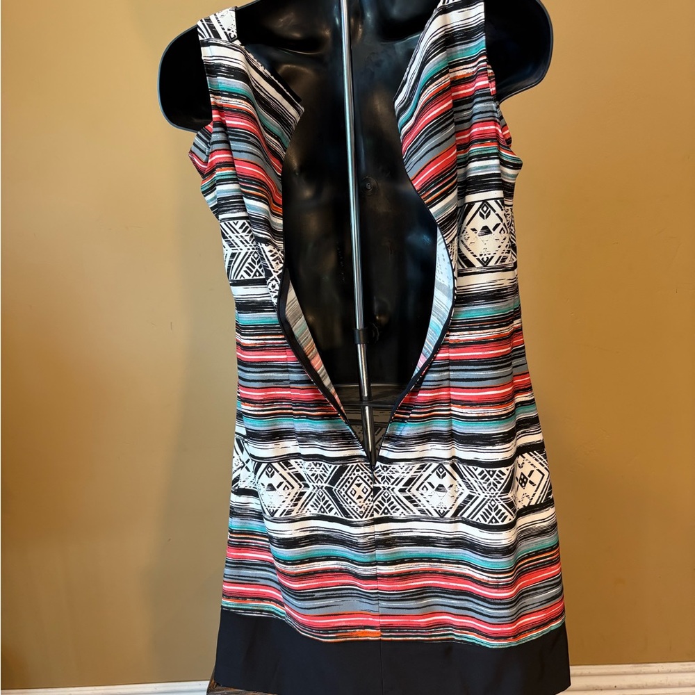 Pattern Sleeveless Dress - Picture 3 of 14